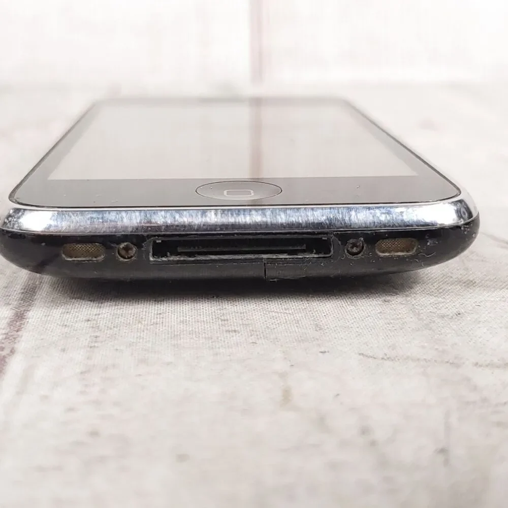 PARTS REPAIR - Apple iPhone A1241 8GB Smartphone Black - UNTESTED